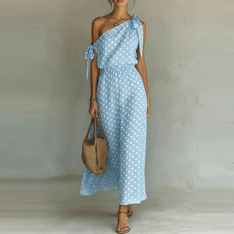 Vestido largo Celeste con lazo y hombros descubiertos