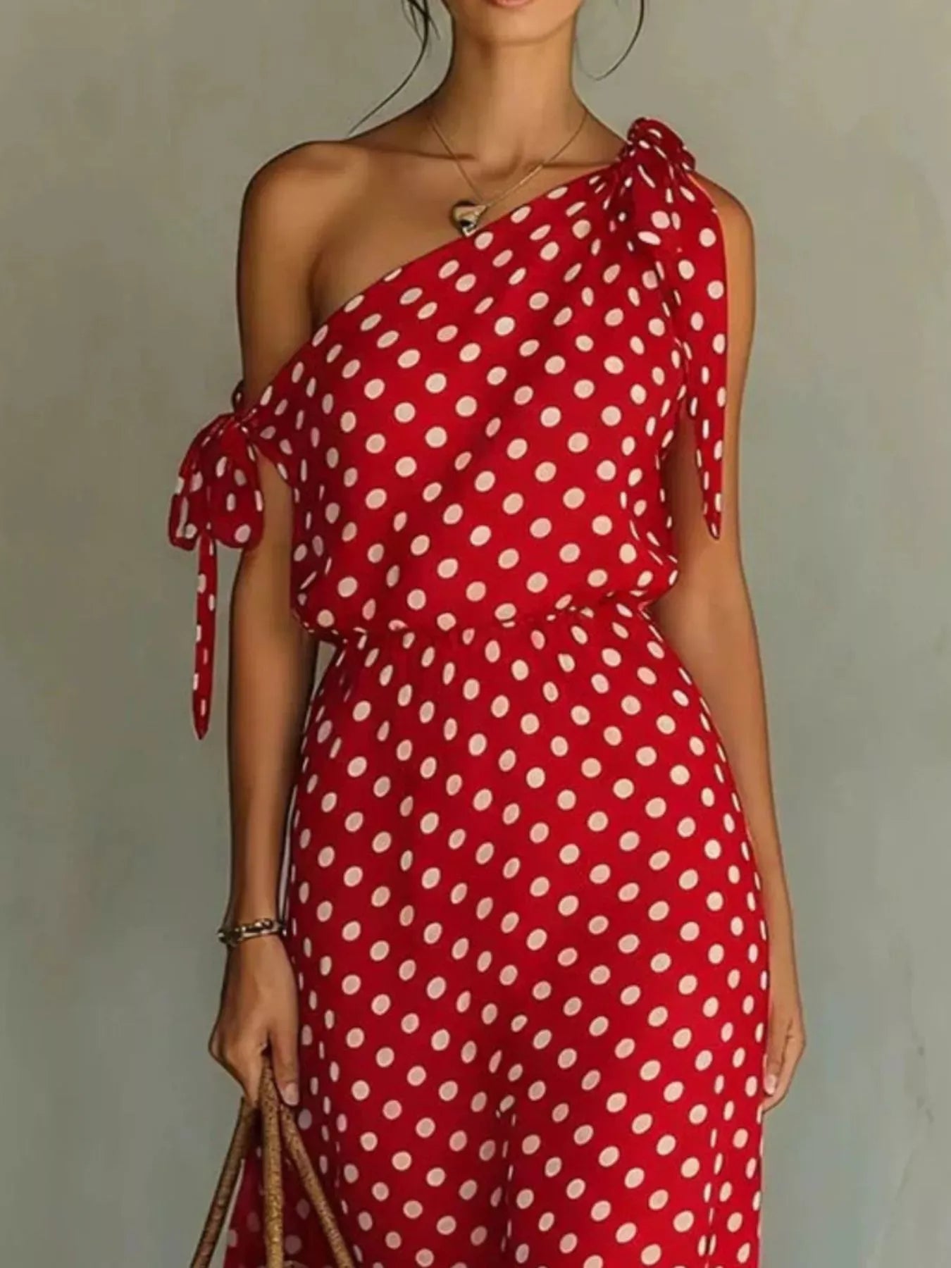 Vestido largo Celeste con lazo y hombros descubiertos